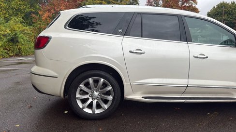 Used 2013 Buick Enclave Premium image 10
