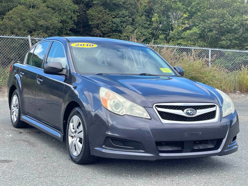 Used 2010 Subaru Legacy 2.5i image 1