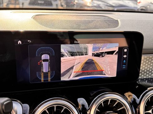 New 2025 Mercedes-Benz GLB 250 4MATIC image 17