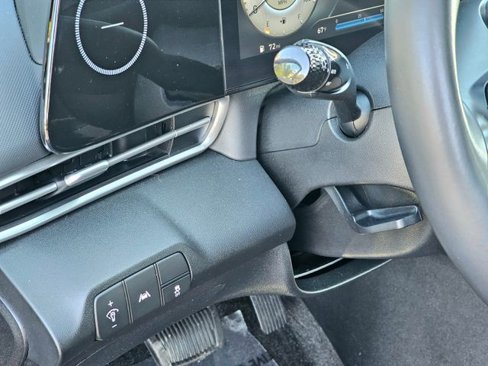Used 2023 Hyundai Elantra SEL w/ Convenience Package image 17