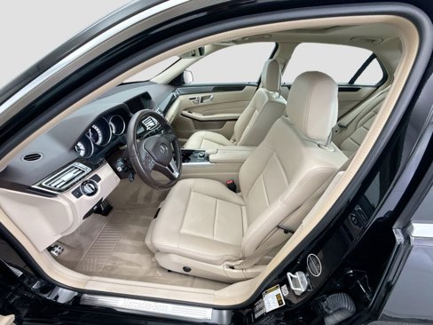 Used 2016 Mercedes-Benz E 350 4MATIC Sedan image 18