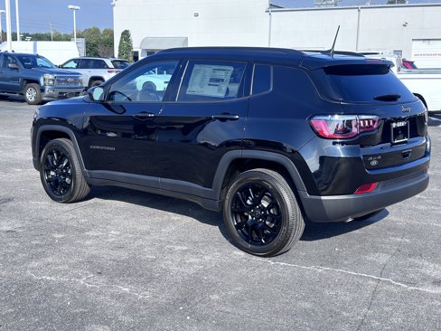 New 2026 Jeep Compass Latitude image 7