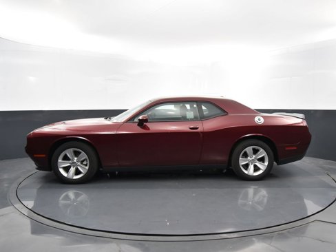 Used 2023 Dodge Challenger SXT image 7