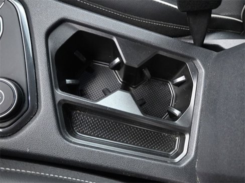 Used 2022 Volkswagen Tiguan SEL R-Line image 33