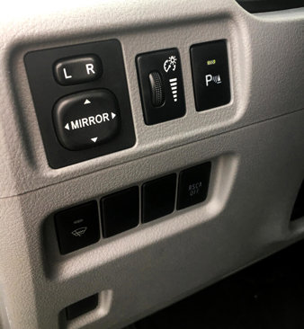 Used 2011 Toyota 4Runner Limited image 21