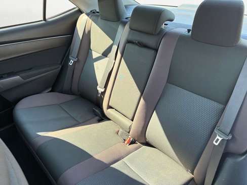 Used 2018 Toyota Corolla L image 14