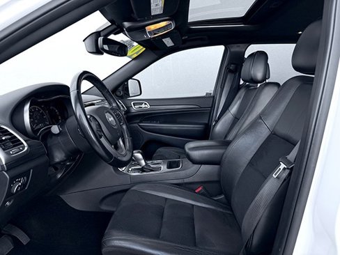 Used 2020 Jeep Grand Cherokee Altitude image 22