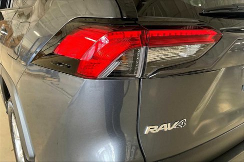 Used 2021 Toyota RAV4 XLE image 26