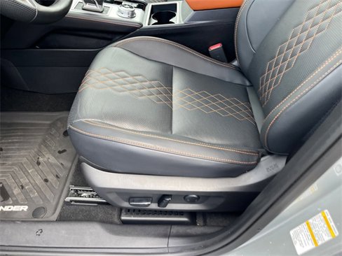 Used 2024 Mitsubishi Outlander SEL image 15