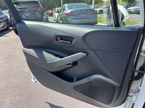 Used 2023 Toyota Corolla LE image 28