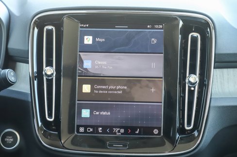 Used 2025 Volvo XC40 B5 Core w/ Protection Package Premier image 15