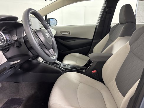 Used 2021 Toyota Corolla LE image 14