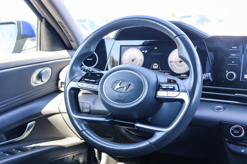 Used 2022 Hyundai Elantra SEL w/ Convenience Package image 16