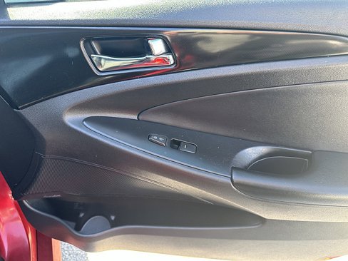 Used 2014 Hyundai Sonata SE w/ Premium Package 03 image 32
