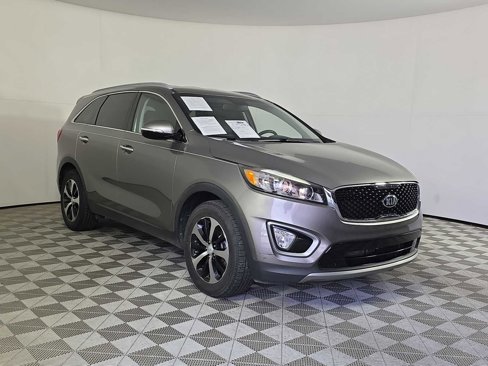 Used 2017 Kia Sorento EX image 1