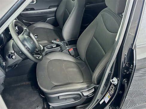 Used 2018 Kia Soul image 17