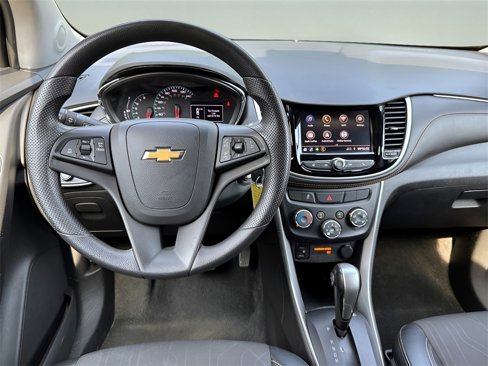 Used 2021 Chevrolet Trax LT image 6