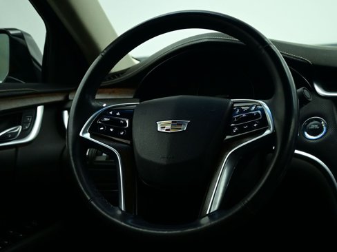 Used 2018 Cadillac XTS Luxury image 8