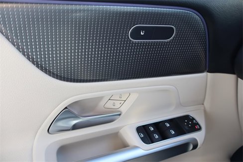 Certified 2022 Mercedes-Benz GLB 250 image 21