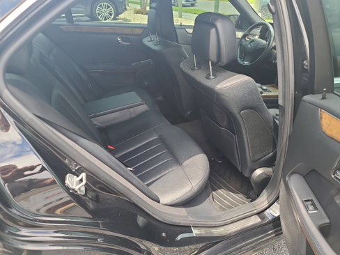 Used 2011 Mercedes-Benz E 550 Sedan image 31