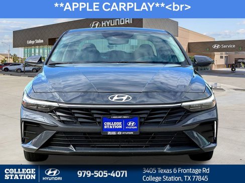 Used 2024 Hyundai Elantra SE image 9