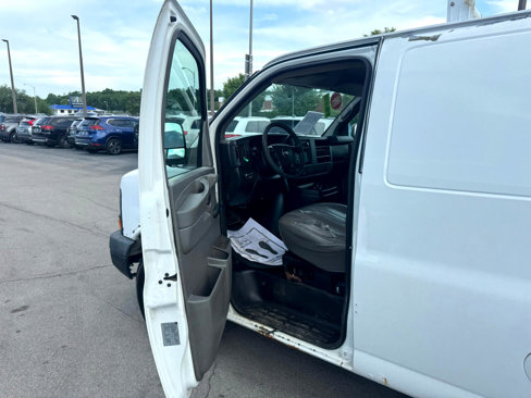 Used 2009 Chevrolet Express 2500 image 14