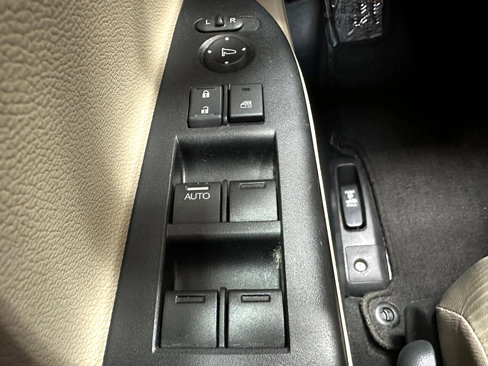 Used 2017 Honda Accord LX image 27
