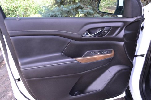 Used 2019 GMC Acadia SLE image 15