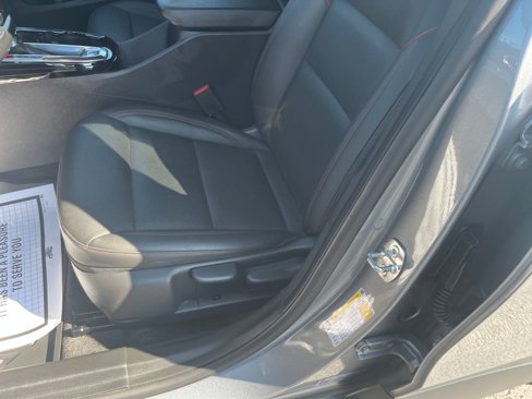 Used 2024 Chevrolet Trax RS w/ Sunroof Package image 21