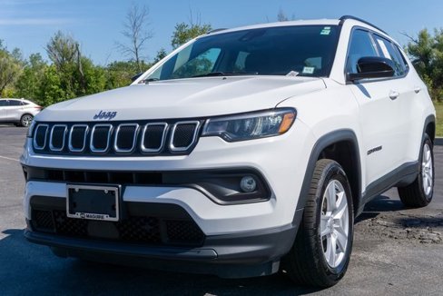 Used 2022 Jeep Compass Latitude w/ Convenience Group image 2