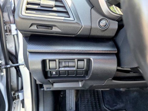 Used 2018 Subaru Crosstrek 2.0i Premium image 17