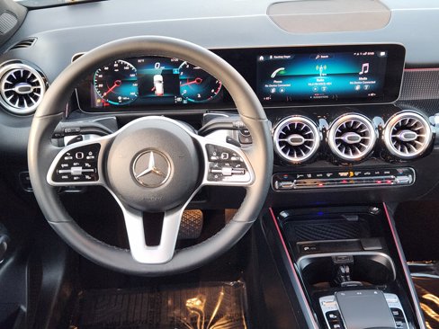 Used 2020 Mercedes-Benz GLB 250 image 33