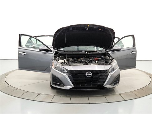 Used 2023 Nissan Altima 2.5 SL image 11