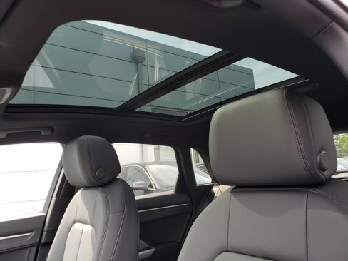 New 2025 Audi Q3 2.0T Premium Plus image 7