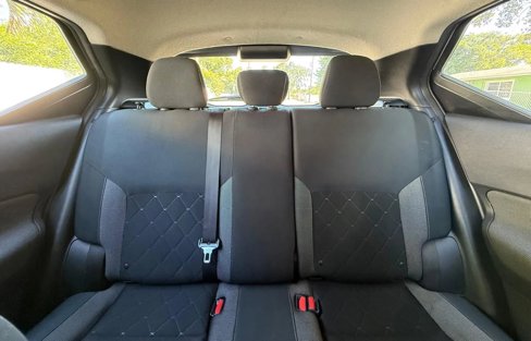 Used 2019 Nissan Kicks SV image 9