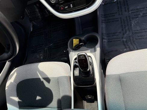Used 2020 Chevrolet Bolt LT image 50