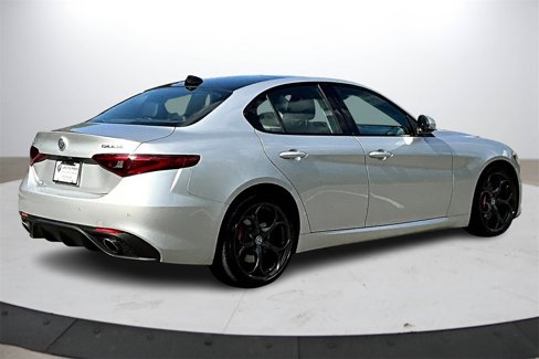 Used 2018 Alfa Romeo Giulia Ti Sport w/ Quick Order Package 22S Sport image 8