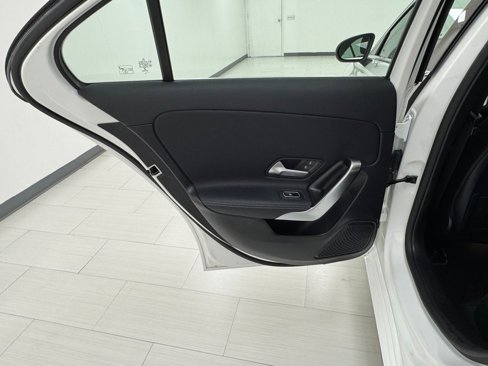 Used 2020 Mercedes-Benz A 220 4MATIC image 11