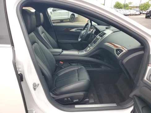 Used 2020 Lincoln MKZ Reserve w/ Elements Package image 9