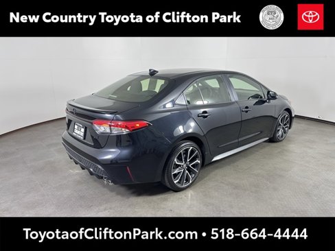 Used 2022 Toyota Corolla SE image 3