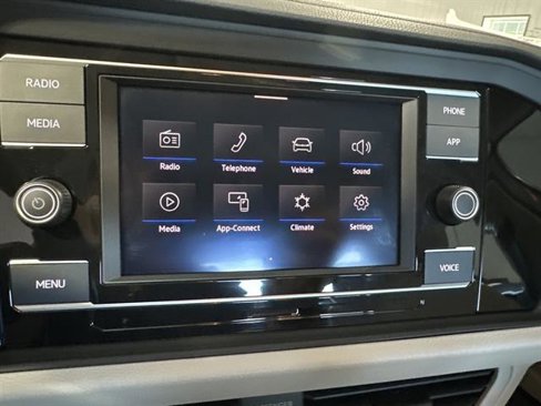 Used 2024 Volkswagen Jetta SE image 24