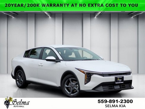 New 2025 Kia K4 LXS image 1