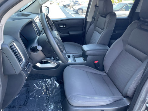 Used 2022 Nissan Frontier SV image 7
