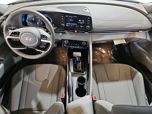 New 2025 Hyundai Elantra Sport image 9