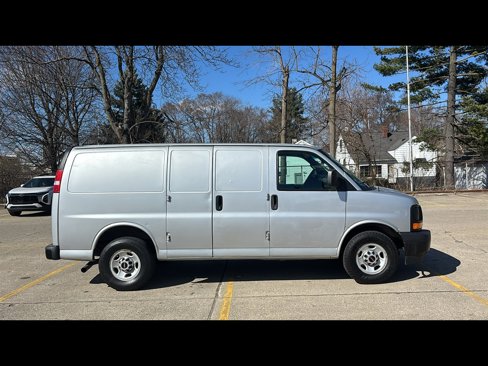 Used 2017 GMC Savana 2500 image 6