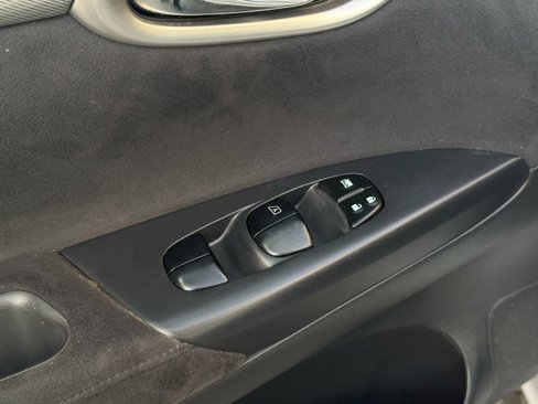 Used 2013 Nissan Sentra SR image 20