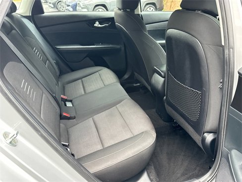 Used 2019 Kia Forte S image 12