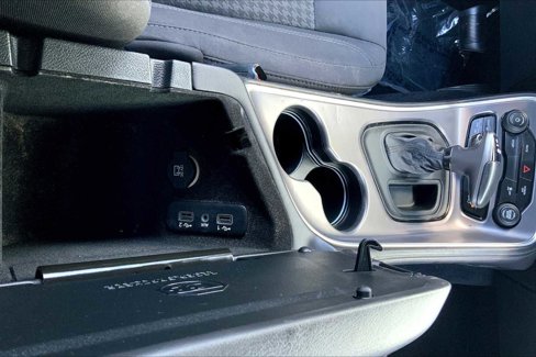Used 2019 Dodge Challenger SXT image 32
