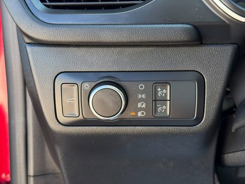 Used 2022 Ford Escape SE w/ SE Sport Appearance Package image 34