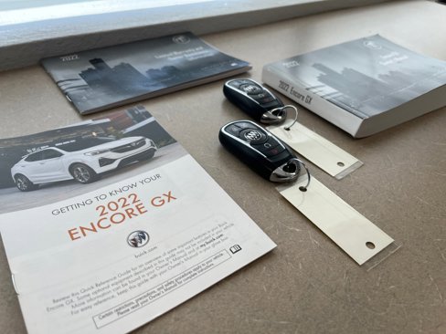 Certified 2022 Buick Encore GX Essence w/ Advanced Technology Package image 16